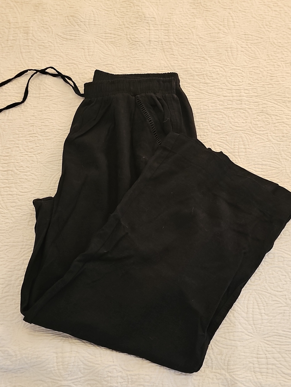 Briggs New York Women's Black Wide-Leg Drawstring Pants